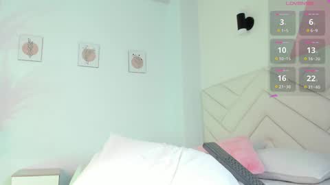 Snapshot of lily_evil chatting on 01-06-25, 10:37 online show from 01-06-25, 10:37