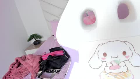 Snapshot of lily_evil chatting on 03-12-25, 05:07 online show from 03-12-25, 05:07