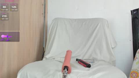   online show from 10-23-25, 06:06