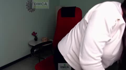 Lily online show from 02-11-25, 08:26