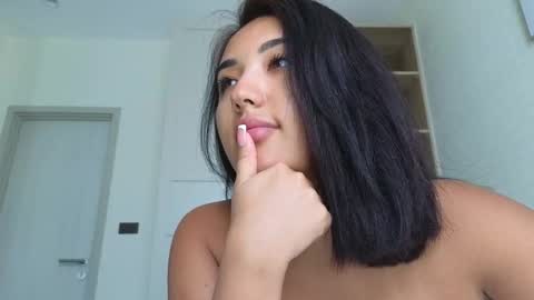 Snapshot of lily_foster_ chatting on 02-25-26, 04:00 Lily online show from 02-25-26, 04:00