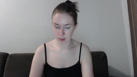 Snapshot of lily_love_x chatting on 09-14-25, 05:06 lily_love_x online show from 09-14-25, 05:06