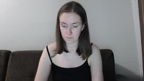 Snapshot of lily_love_x chatting on 09-20-25, 10:44 lily_love_x online show from 09-20-25, 10:44