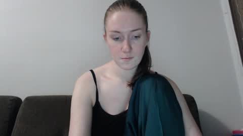 lily_love_x online show from 04-06-26, 11:38