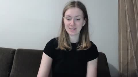 lily_love_x online show from 07-22-26, 04:37