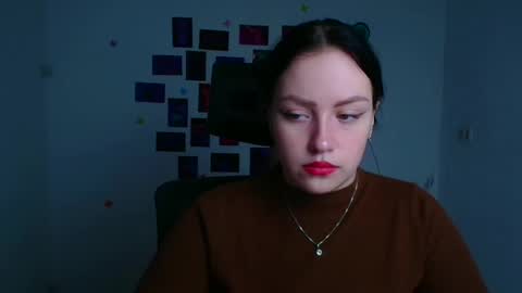 Snapshot of lily_lyyy chatting on 01-09-26, 12:19 Lily online show from 01-09-26, 12:19