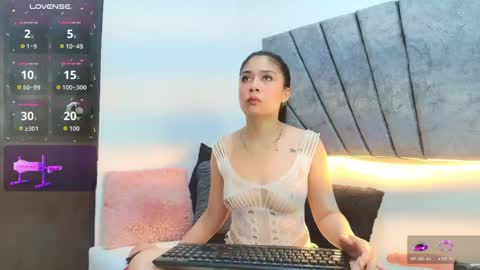Snapshot of lily_meghan chatting on 06-03-26, 07:41 LILY MEGHAN online show from 06-03-26, 07:41