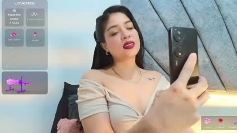 Snapshot of lily_meghan chatting on 06-04-26, 08:15 LILY MEGHAN online show from 06-04-26, 08:15