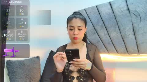 Snapshot of lily_meghan chatting on 06-05-26, 08:14 LILY MEGHAN online show from 06-05-26, 08:14