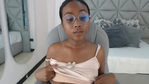 lily_mendoza online show from 06-03-26, 08:25
