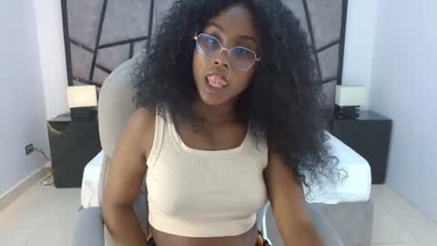 lily_mendoza online show from 06-11-26, 07:56