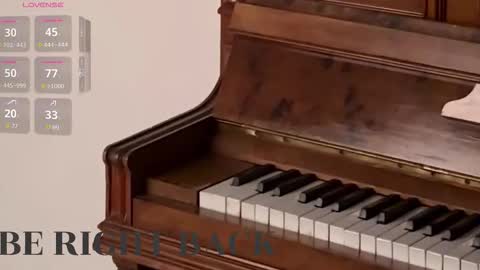 Snapshot of lily_merlin chatting on 10-21-25, 11:27 Lily online show from 10-21-25, 11:27