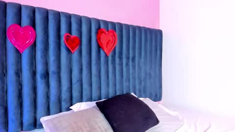 Snapshot of lily_miiller chatting on 02-18-25, 08:36 Lily Miiller online show from 02-18-25, 08:36