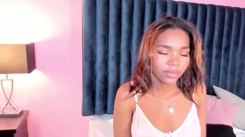 Snapshot of lily_miiller chatting on 03-10-25, 09:29 Lily Miiller online show from 03-10-25, 09:29