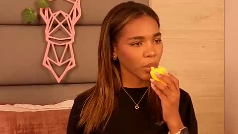 Snapshot of lily_miiller chatting on 10-26-25, 06:58 Lily Miiller online show from 10-26-25, 06:58