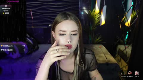 Lily online show from 01-15-25, 05:05