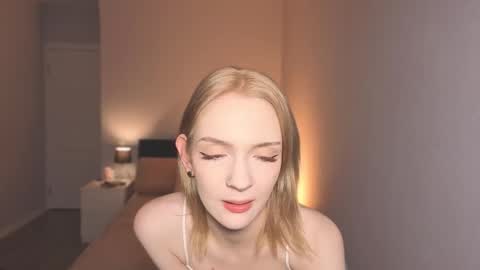 Lily online show from 03-21-26, 10:24