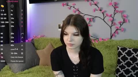 Lily online show from 05-14-26, 06:31