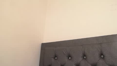 Lily Roberts online show from 02-13-25, 06:05