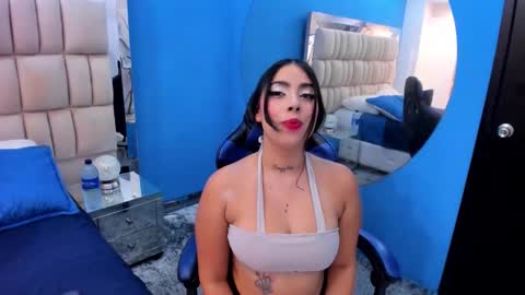 lily_rousse0 online show from 05-27-26, 03:14