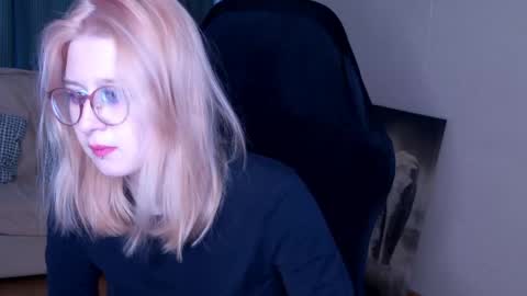 Lily Spark online show from 05-19-26, 01:11