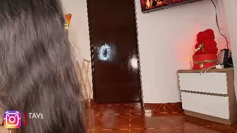 Snapshot of lily_tay_ chatting on 07-24-26, 04:38 lily tay online show from 07-24-26, 04:38