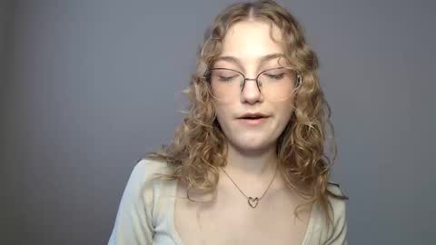 small lily online show from 03-11-26, 01:17