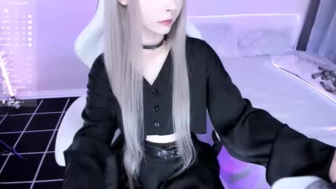 Lily online show from 09-09-25, 12:32