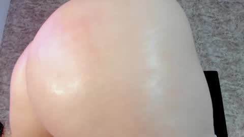 LilyWoodz online show from 11-14-25, 07:34