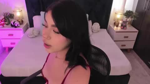 LilyWoodz online show from 06-12-26, 07:13