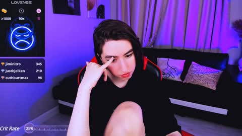 Snapshot of lily_xbaby chatting on 12-01-24, 04:29 LILY online show from 12-01-24, 04:29