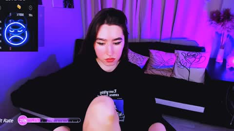 Snapshot of lily_xbaby chatting on 12-18-24, 01:56 LILY online show from 12-18-24, 01:56