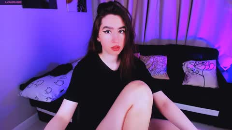 Snapshot of lily_xbaby chatting on 02-02-25, 08:57 LILY online show from 02-02-25, 08:57