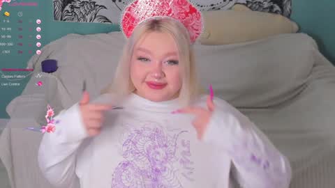 Lily online show from 12-26-24, 10:41