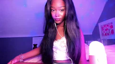 lilyblloom online show from 09-22-25, 06:04