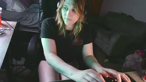 lilybvixen online show from 05-01-26, 02:49