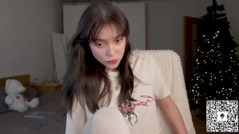 Snapshot of lilyewing_ chatting on 12-11-24, 04:20 Lily online show from 12-11-24, 04:20