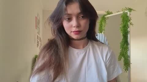 Snapshot of lilyewing_ chatting on 09-10-25, 03:23 Lily online show from 09-10-25, 03:23