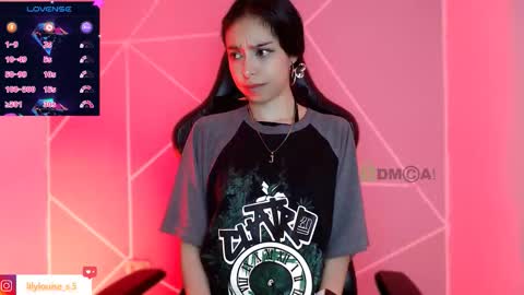 Liliana louise online show from 11-19-25, 04:40