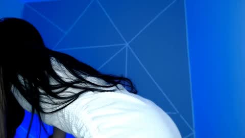 Liliana louise online show from 05-15-26, 05:42