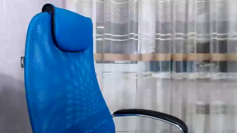 Lily online show from 12-21-24, 04:14