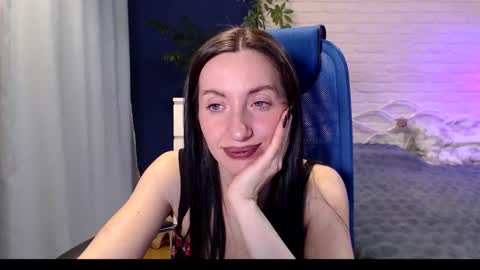 Lily online show from 11-13-25, 04:33