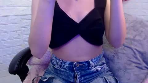 Lilyn online show from 07-24-26, 05:27