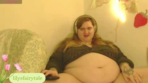 Snapshot of lilysfairytale chatting on 03-14-26, 12:54 lily belle online show from 03-14-26, 12:54