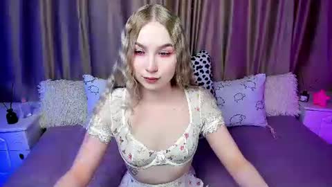 Lilian online show from 10-03-25, 03:47
