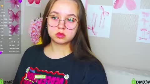 Lily online show from 09-09-25, 07:19