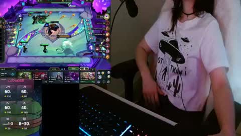 Snapshot of lilythrone chatting on 04-08-26, 04:45 Lily Rone online show from 04-08-26, 04:45