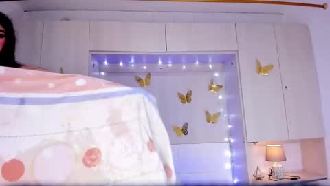 lilywhitee1 online show from 11-29-25, 04:43