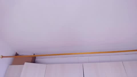 lilywhitee1 online show from 03-25-26, 04:40