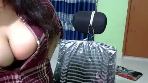 limaakter246618 online show from 01-22-25, 09:54